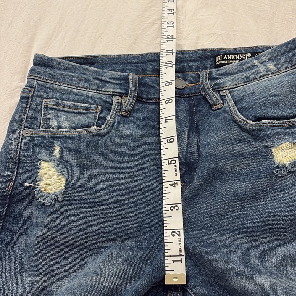 BLANKNYC DISTRESSED EMBROIDERED JEANS - Picture 7 of 7